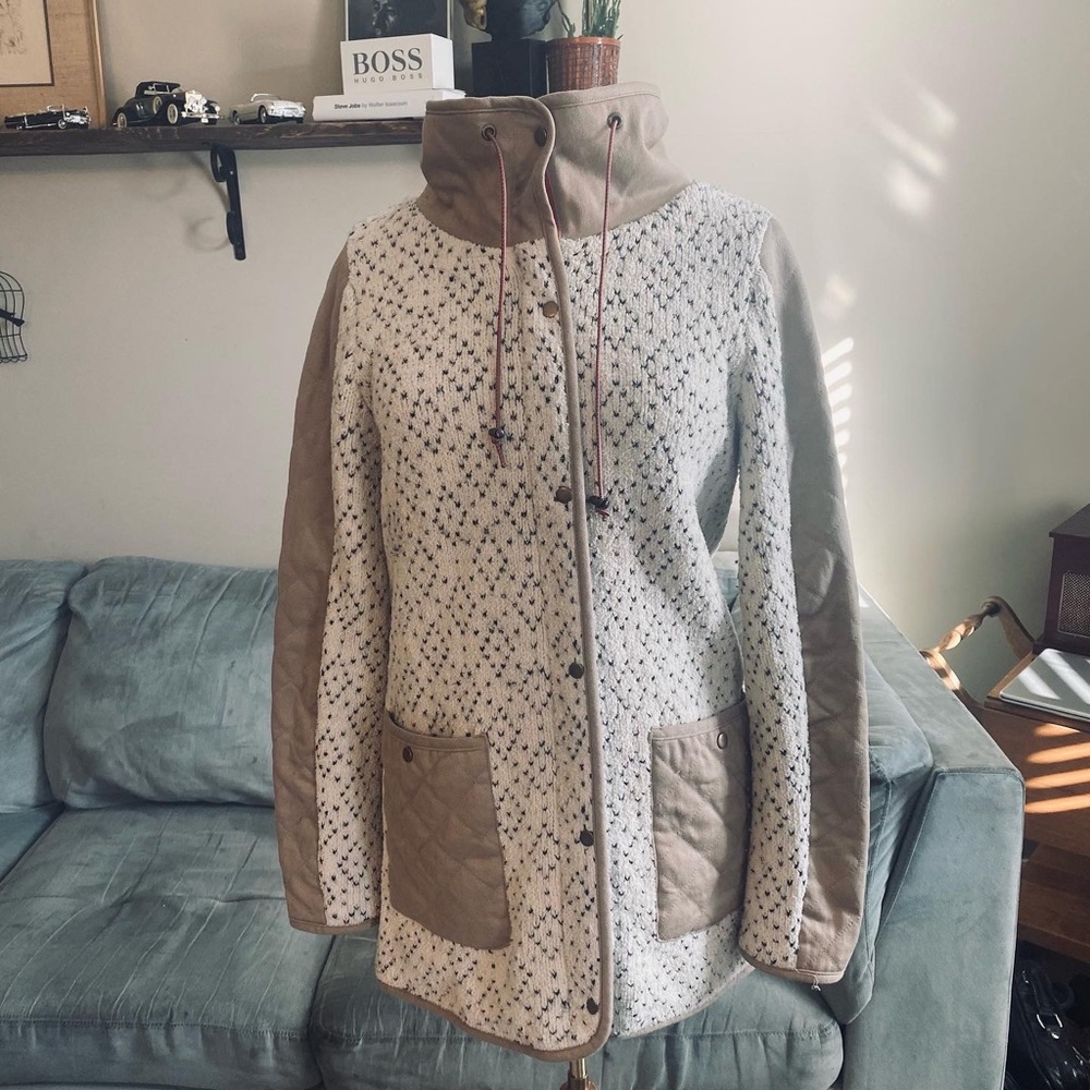 Anthropologie Sleeping on Snow Blanket Sweater Size Small